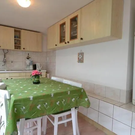 Apartment Mirna